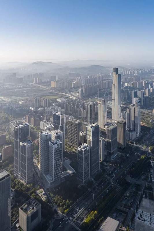  超高层建筑防火技术新突破：南京紫金金融中心416.6米消防系统全解析 房产家居