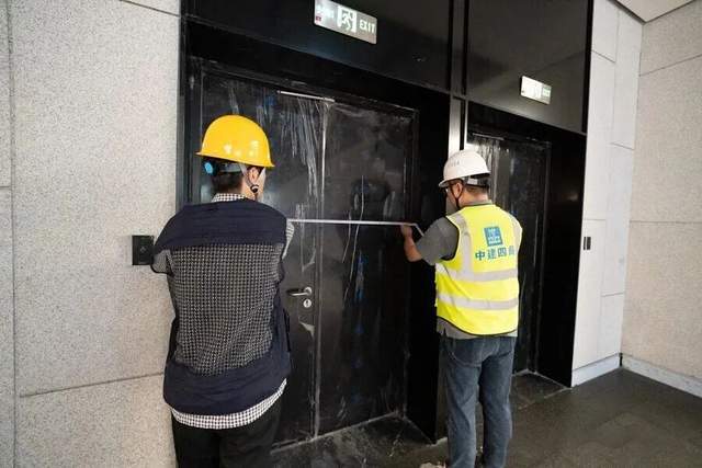  超高层建筑防火技术新突破：南京紫金金融中心416.6米消防系统全解析 房产家居
