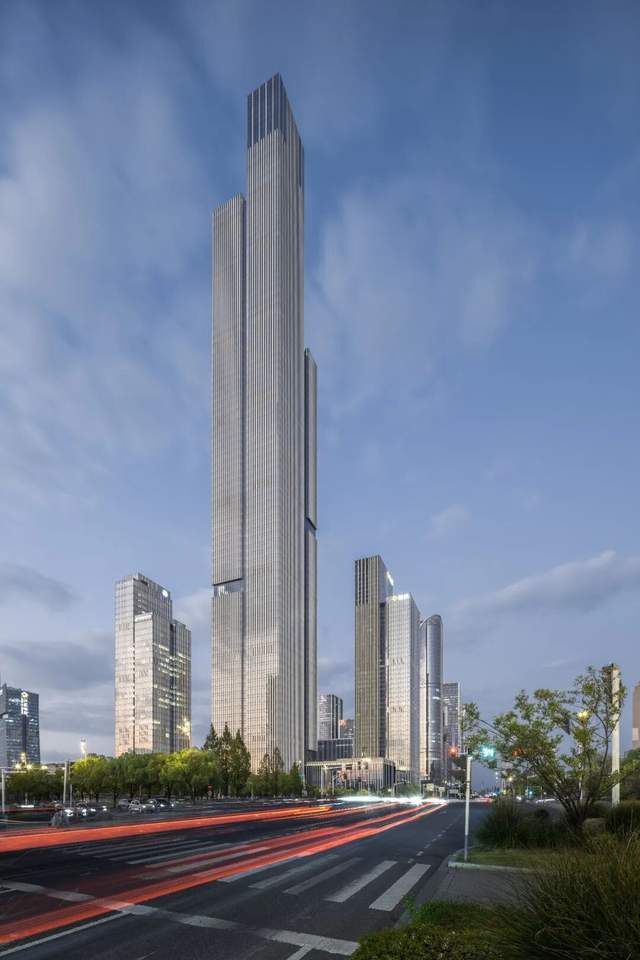  超高层建筑防火技术新突破：南京紫金金融中心416.6米消防系统全解析 房产家居