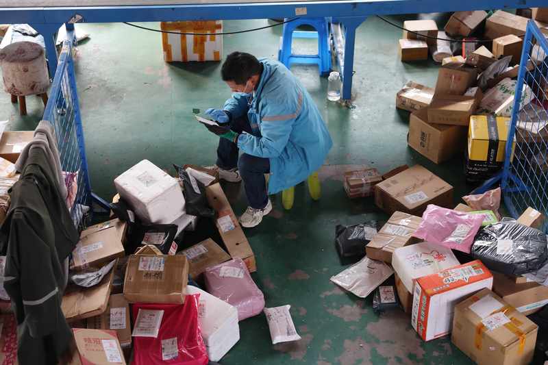  从囤货博弈到价格传导：亚马逊平台关税冲击的全链路复盘 股票财经 从囤货博弈到价格传导：亚马逊平台关税冲击的全链路复盘 股票财经