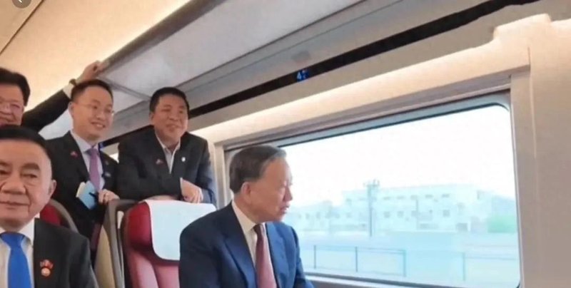  【技术破局】从复兴号驾驶室到产业链闭环：苏林访华看见的高铁密码 IT技术 【技术破局】从复兴号驾驶室到产业链闭环：苏林访华看见的高铁密码 IT技术 【技术破局】从复兴号驾驶室到产业链闭环：苏林访华看见的高铁密码 IT技术
